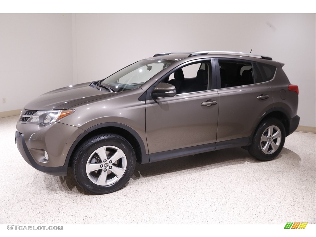 2015 RAV4 XLE - Pyrite Mica / Black photo #3