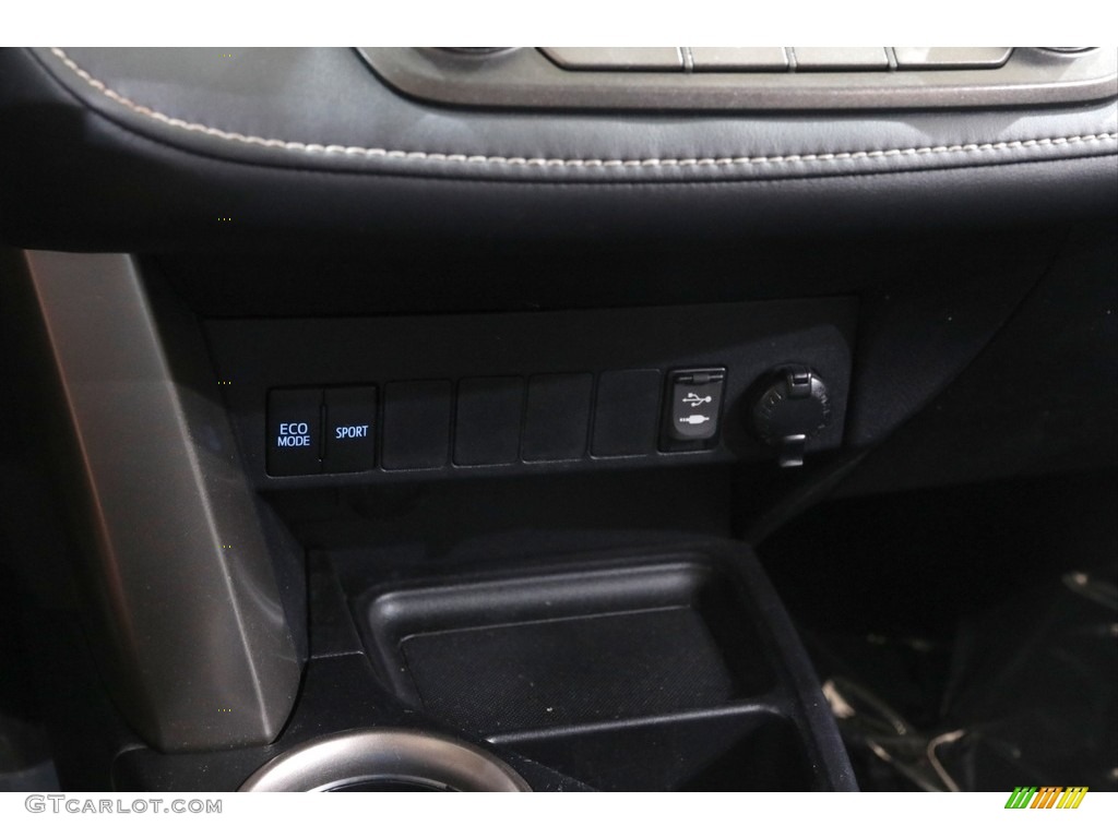2015 RAV4 XLE - Pyrite Mica / Black photo #13