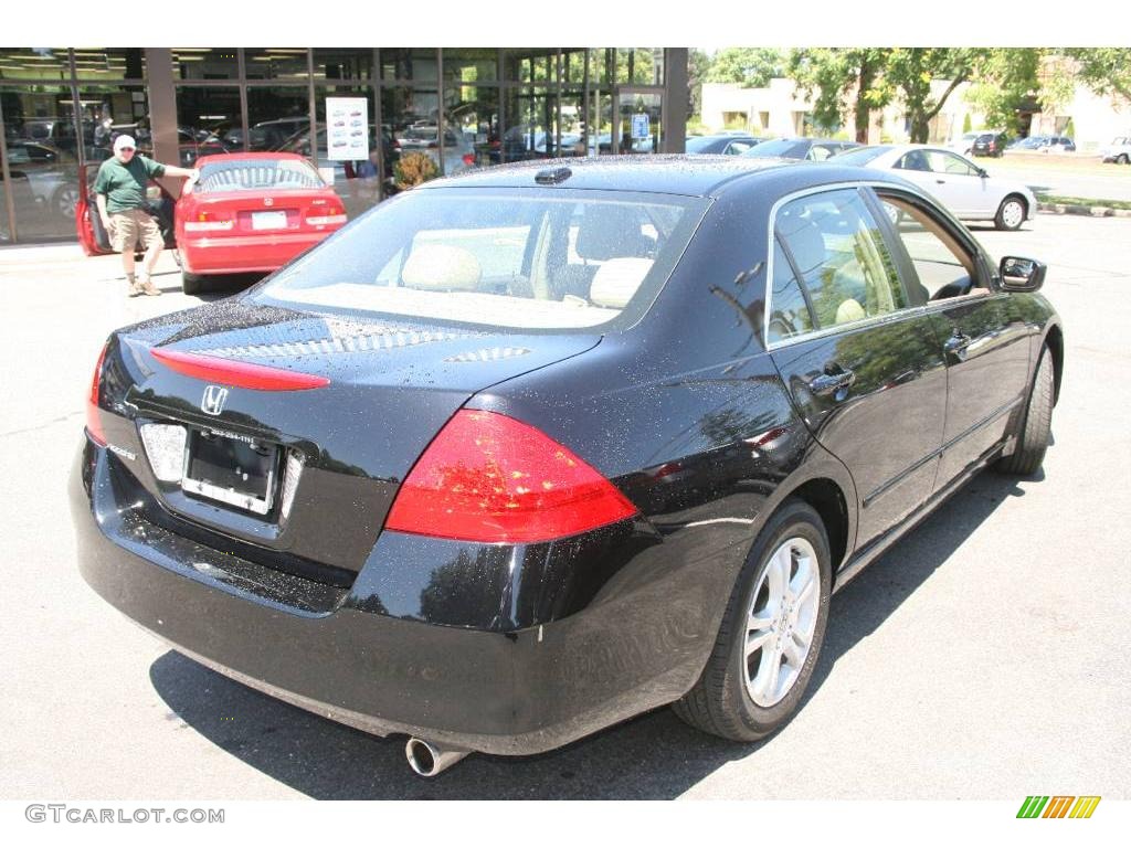 2006 Accord EX-L Sedan - Nighthawk Black Pearl / Ivory photo #5