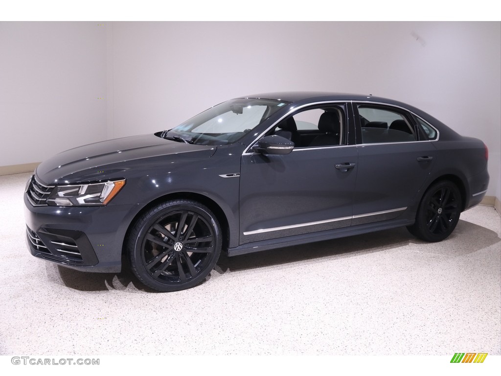 2017 Passat R-Line Sedan - Urano Gray / Titan Black photo #3