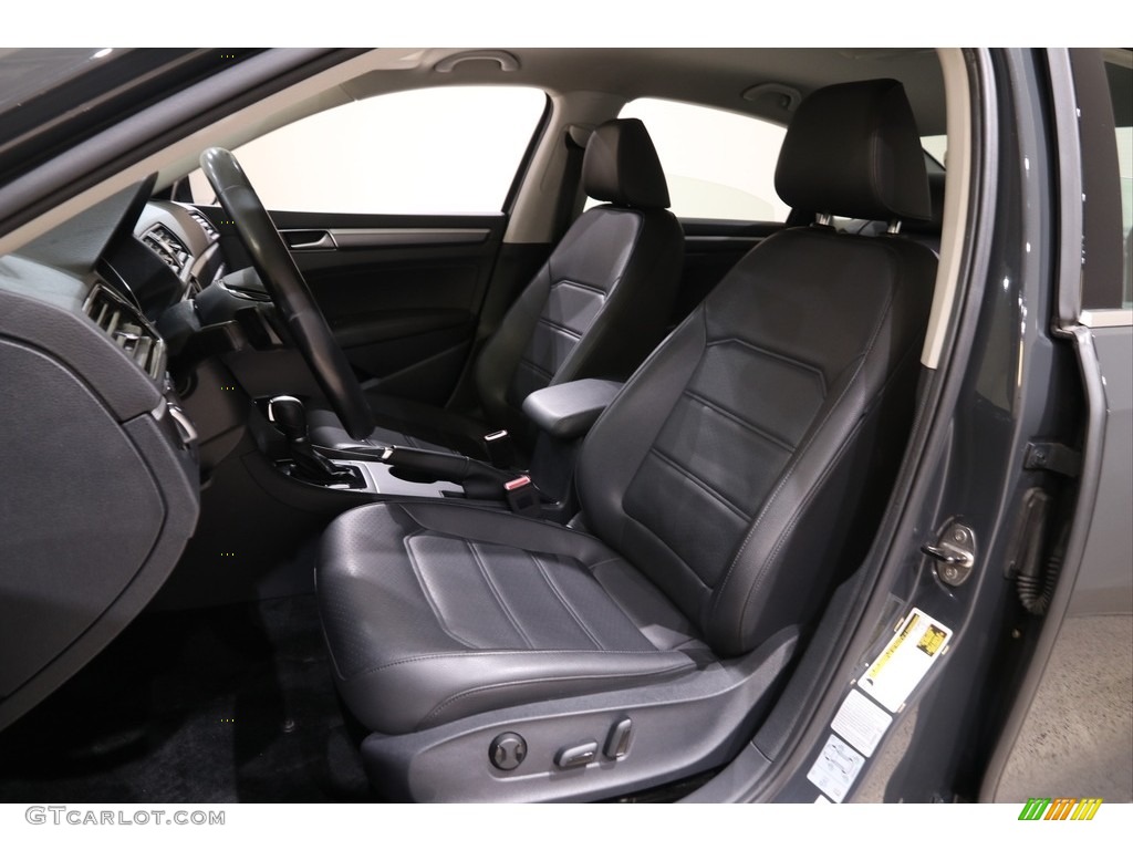 2017 Passat R-Line Sedan - Urano Gray / Titan Black photo #5
