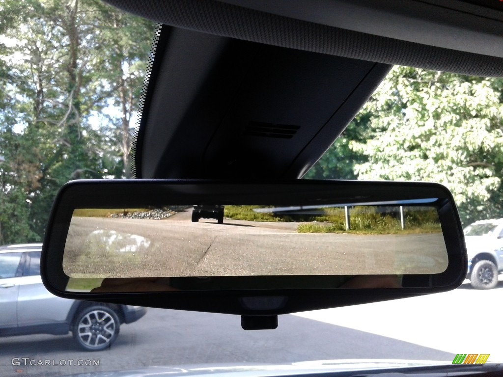 2018 Traverse Premier - Silver Ice Metallic / Jet Black photo #35