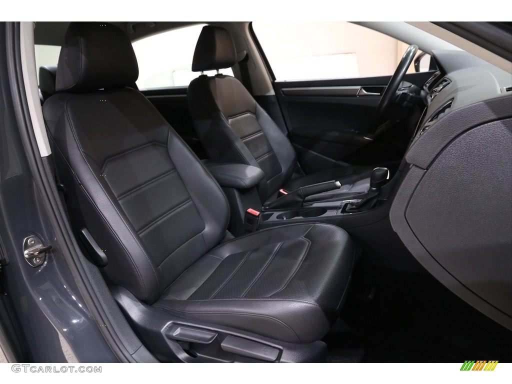2017 Passat R-Line Sedan - Urano Gray / Titan Black photo #14