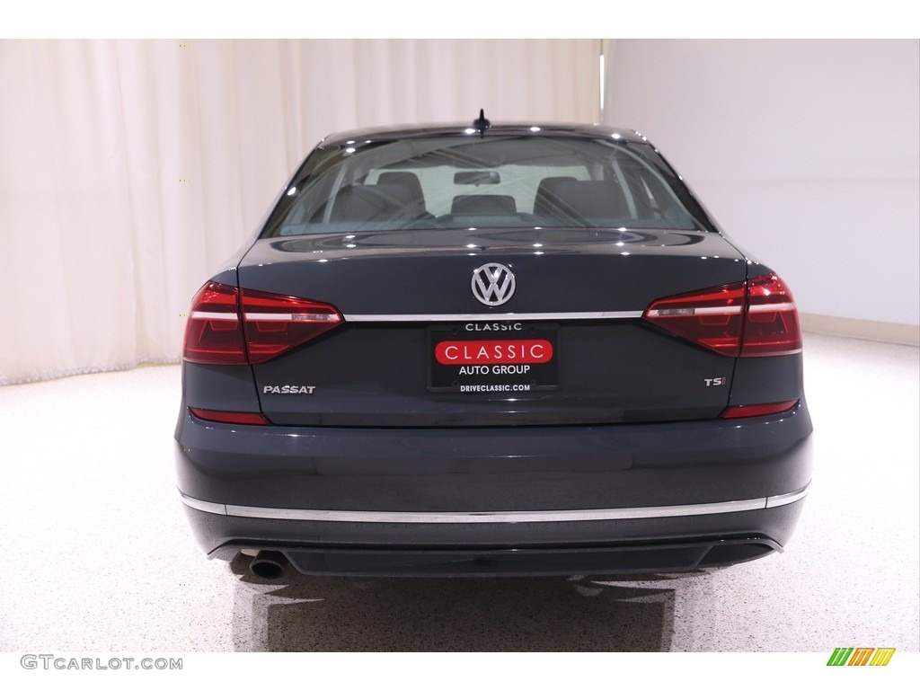 2017 Passat R-Line Sedan - Urano Gray / Titan Black photo #17