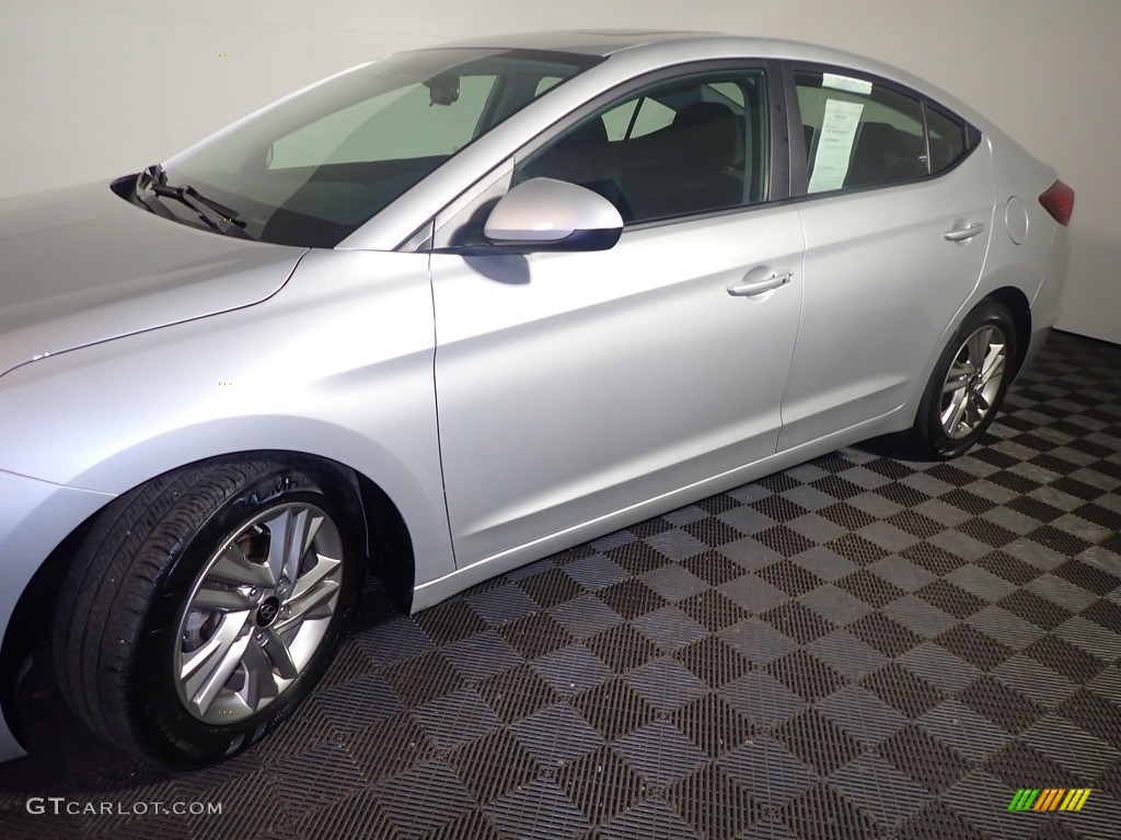 2019 Elantra Value Edition - Symphony Silver / Black photo #12
