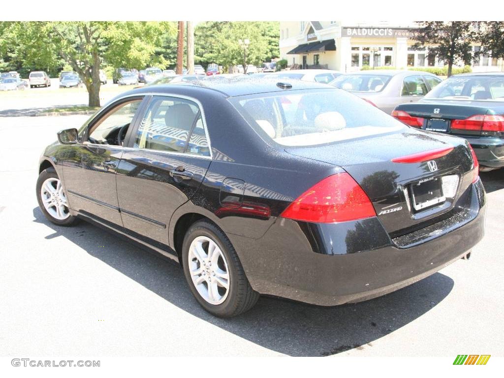 2006 Accord EX-L Sedan - Nighthawk Black Pearl / Ivory photo #8