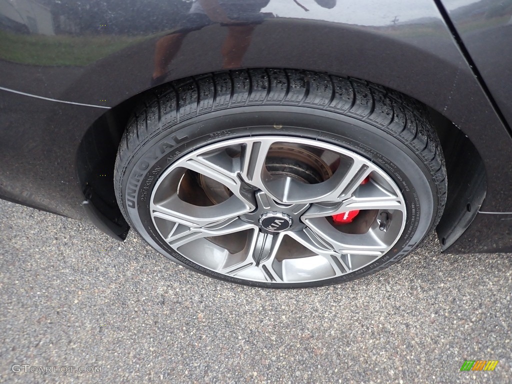 2018 Kia Stinger GT1 AWD Wheel Photos