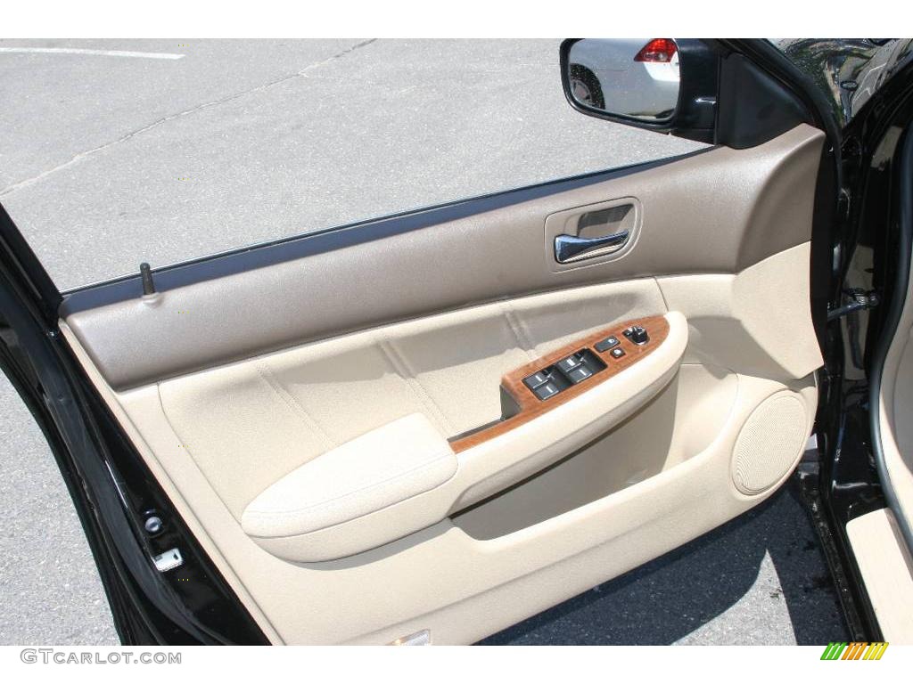 2006 Accord EX-L Sedan - Nighthawk Black Pearl / Ivory photo #17