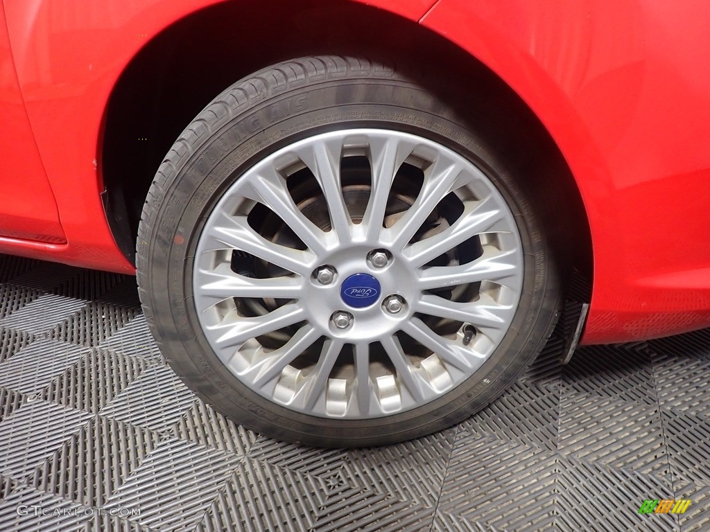 2015 Ford Fiesta Titanium Sedan Wheel Photos