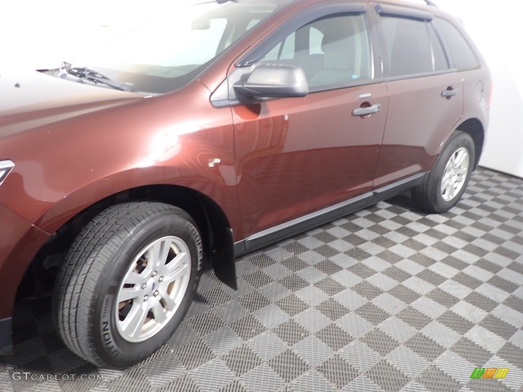 2012 Edge SE - Red Candy Metallic / Charcoal Black photo #9
