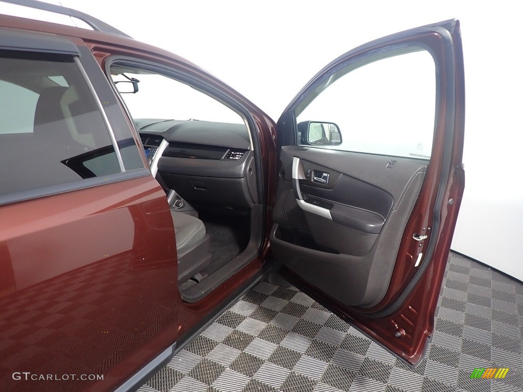 2012 Edge SE - Red Candy Metallic / Charcoal Black photo #38