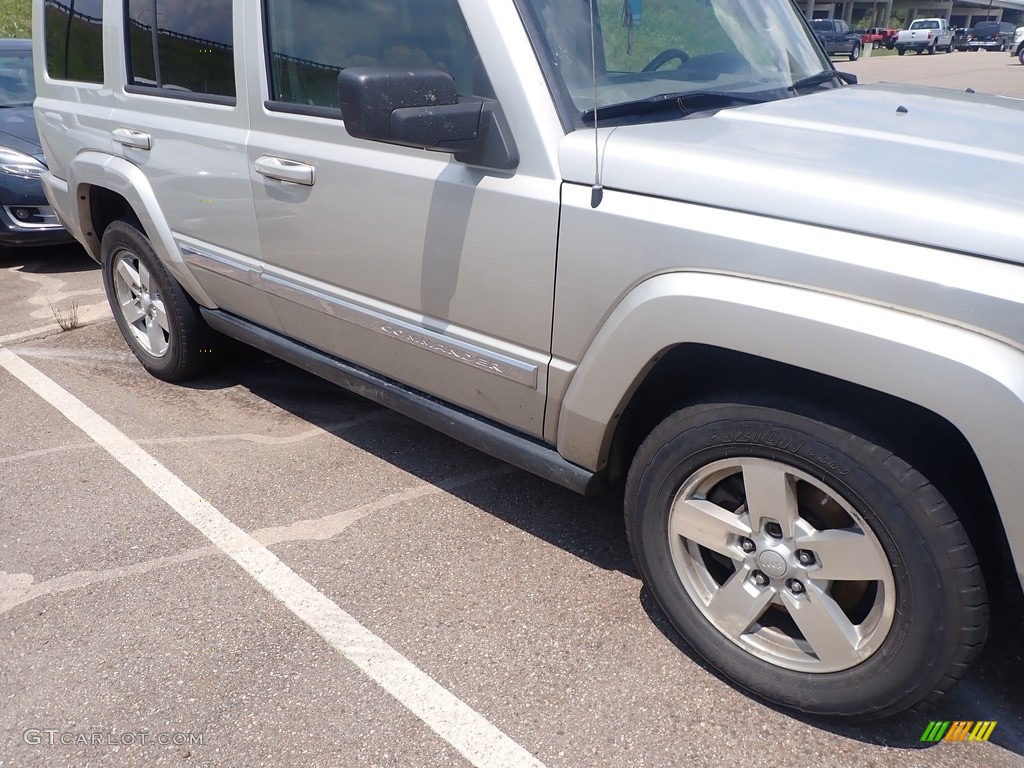 2008 Commander Limited 4x4 - Mineral Gray Metallic / Dark Khaki/Light Graystone photo #3