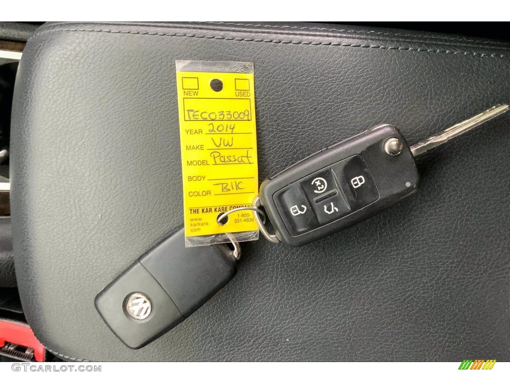 2014 Volkswagen Passat 1.8T SEL Premium Keys Photos