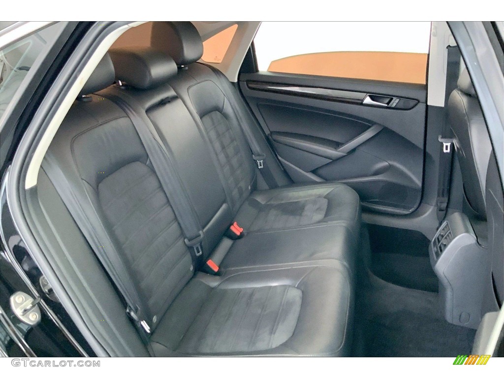 Titan Black Interior 2014 Volkswagen Passat 1.8T SEL Premium Photo #142424683