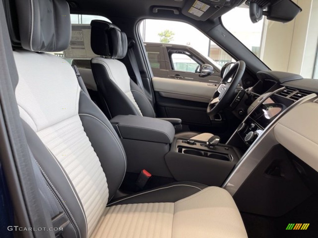 Light Oyster/Ebony Interior 2022 Land Rover Discovery P360 S R-Dynamic Photo #142427581