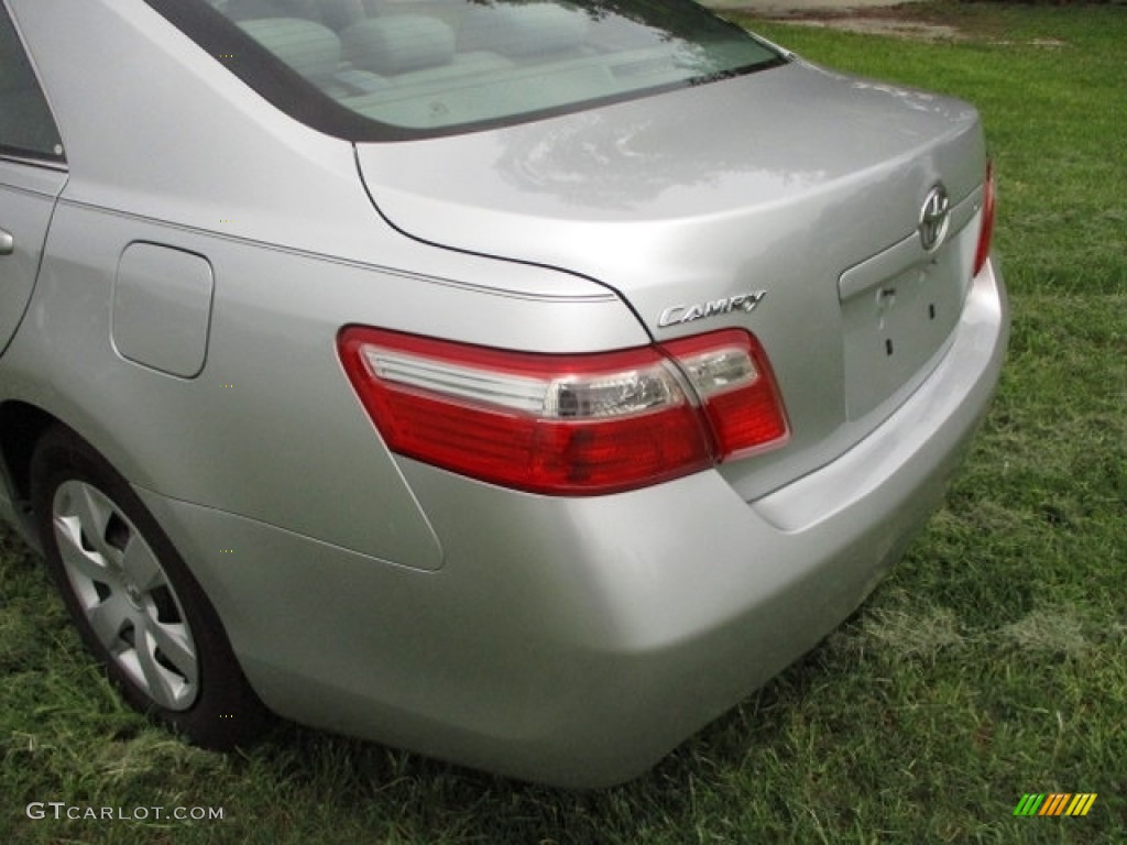2007 Camry XLE - Titanium Metallic / Ash photo #25
