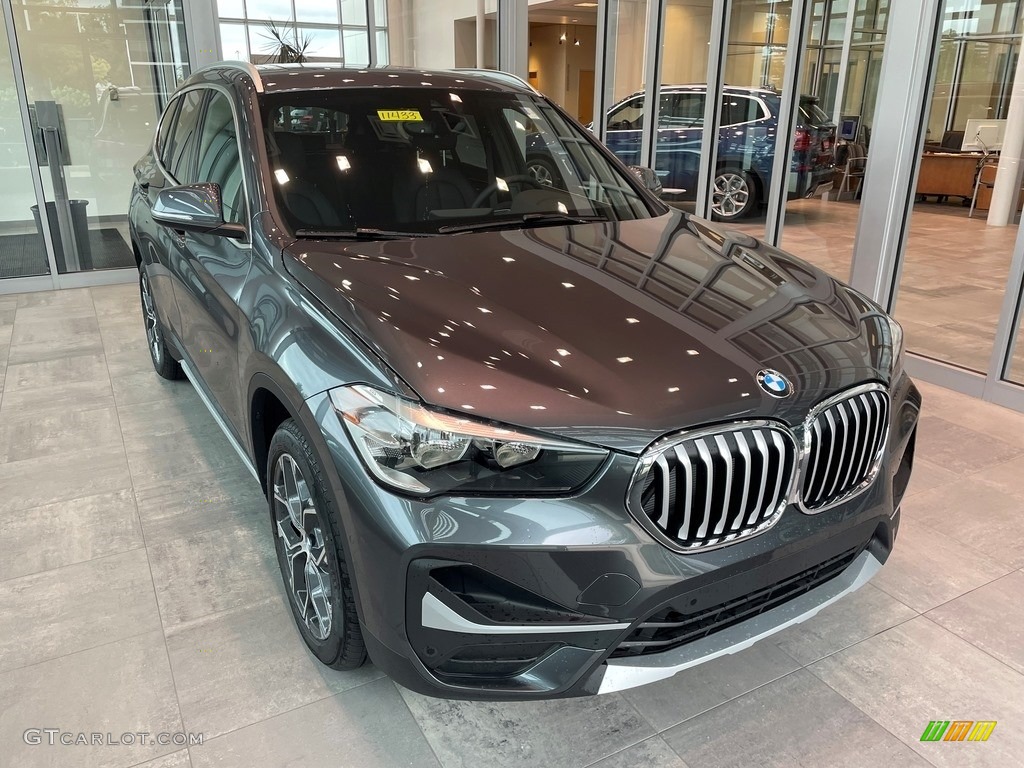 2021 X1 sDrive28i - Mineral Gray Metallic / Black photo #1