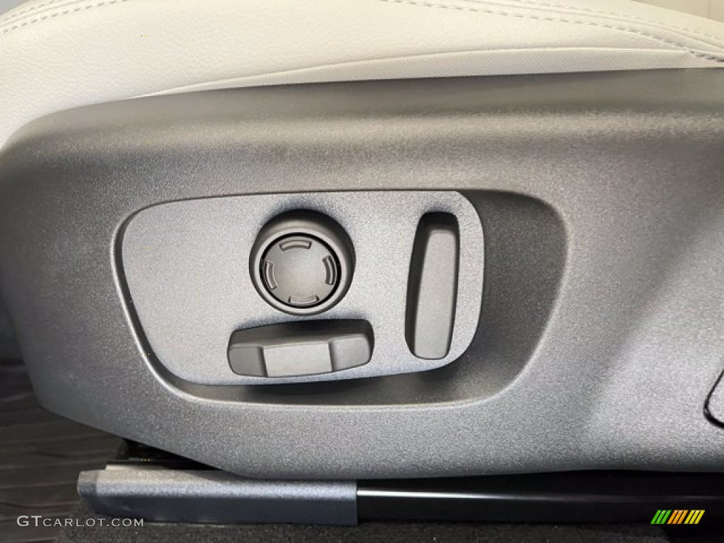 2021 Range Rover Velar R-Dynamic S - Silicon Silver Premium Metallic / Light Oyster photo #18