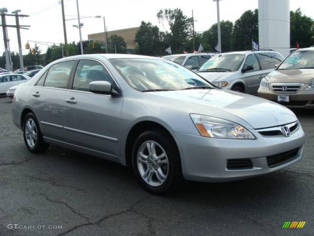2006 Accord SE Sedan - Alabaster Silver Metallic / Black photo #3