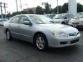 2006 Alabaster Silver Metallic Honda Accord SE Sedan  photo #3