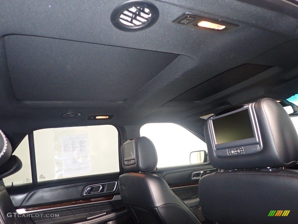2017 Explorer Platinum 4WD - Shadow Black / Ebony Black photo #2