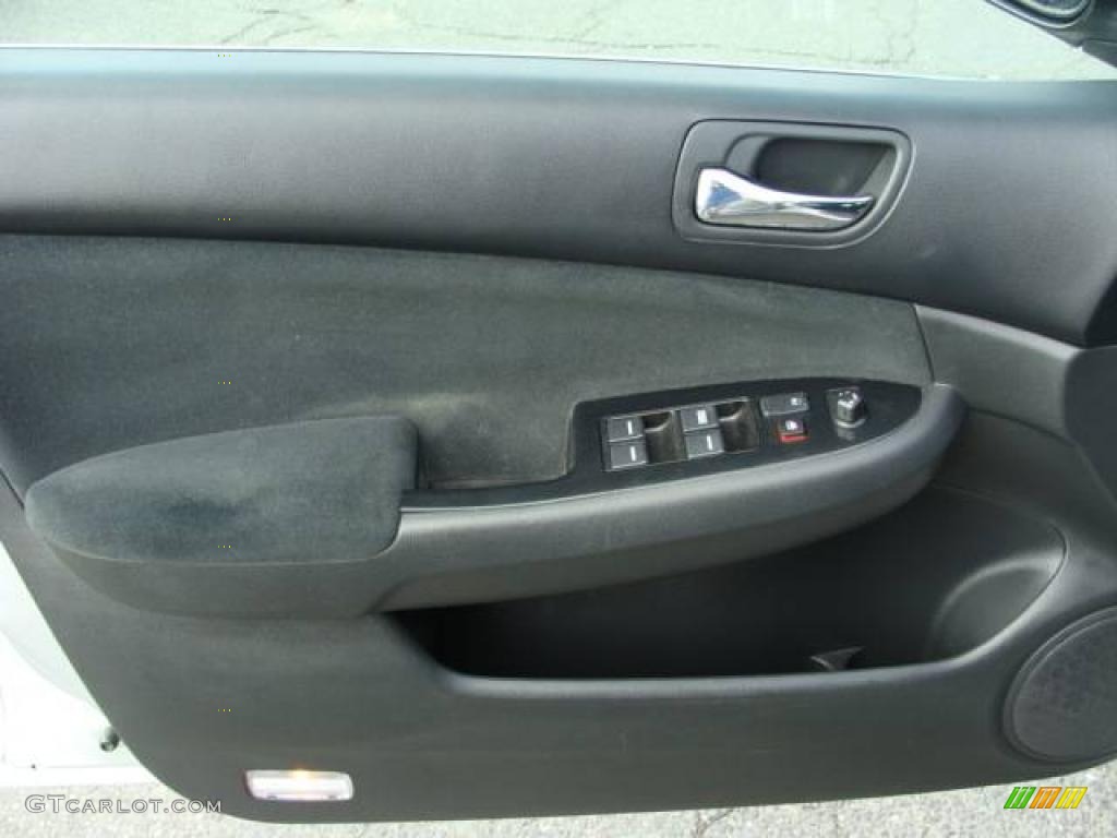 2006 Accord SE Sedan - Alabaster Silver Metallic / Black photo #6