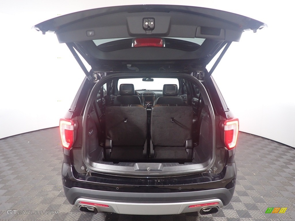 2017 Explorer Platinum 4WD - Shadow Black / Ebony Black photo #16