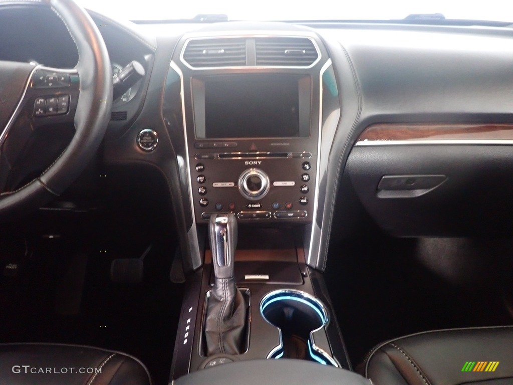 2017 Explorer Platinum 4WD - Shadow Black / Ebony Black photo #29