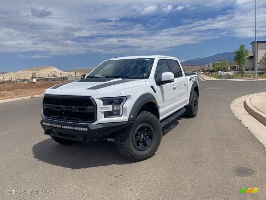 2018 F150 SVT Raptor SuperCrew 4x4 - Oxford White / Black photo #1