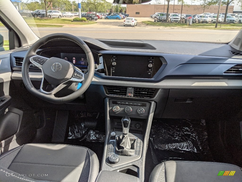2022 Volkswagen Taos SE 4Motion Black Dashboard Photo #142435706