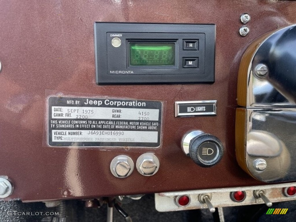 1976 Jeep CJ7 4x4 Controls Photo #142436352