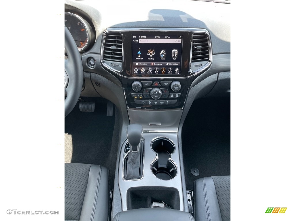 2021 Jeep Grand Cherokee Laredo 4x4 Controls Photo #142436691