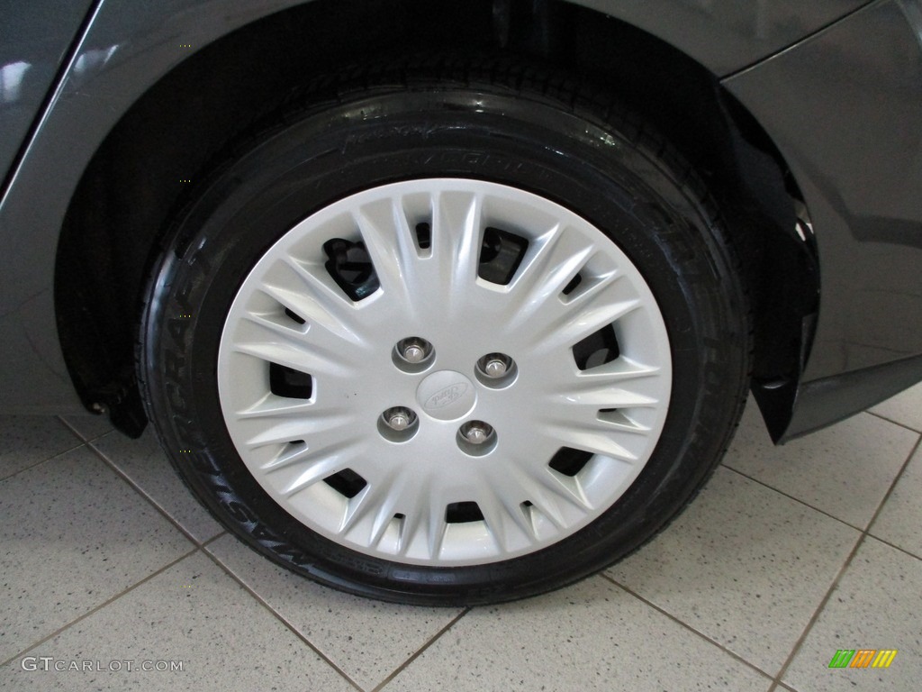 2016 Ford Fiesta SE Sedan Wheel Photos