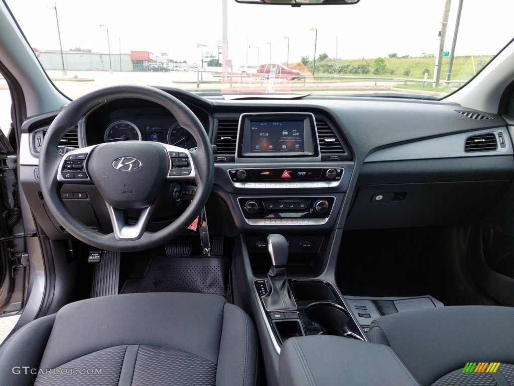 2019 Sonata SE - Machine Gray / Black photo #11