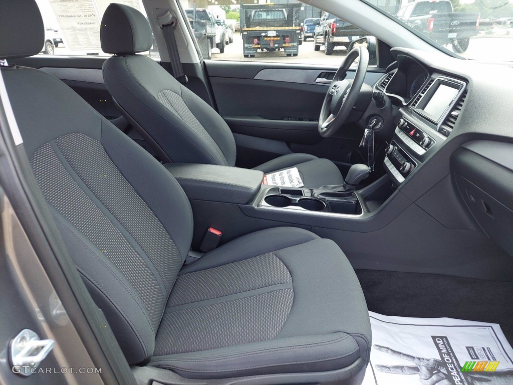 2019 Sonata SE - Machine Gray / Black photo #24