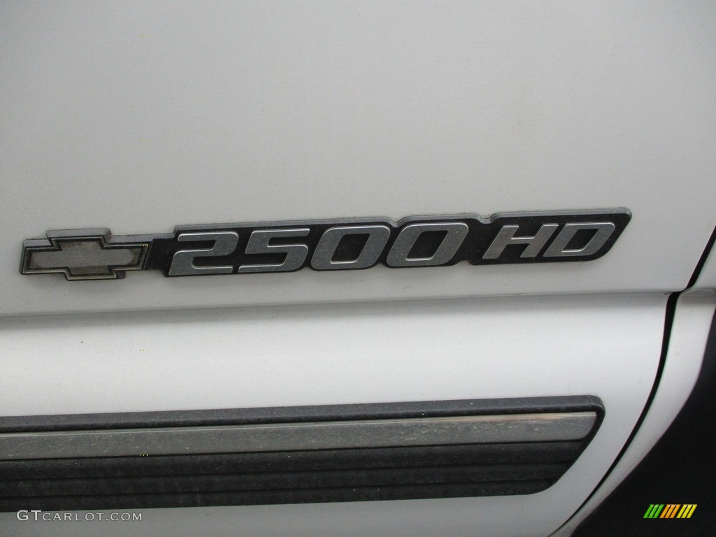 2002 Chevrolet Silverado 2500 LS Crew Cab Marks and Logos Photo #142443997