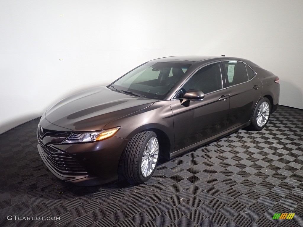 2018 Camry XLE - Brownstone / Black photo #11