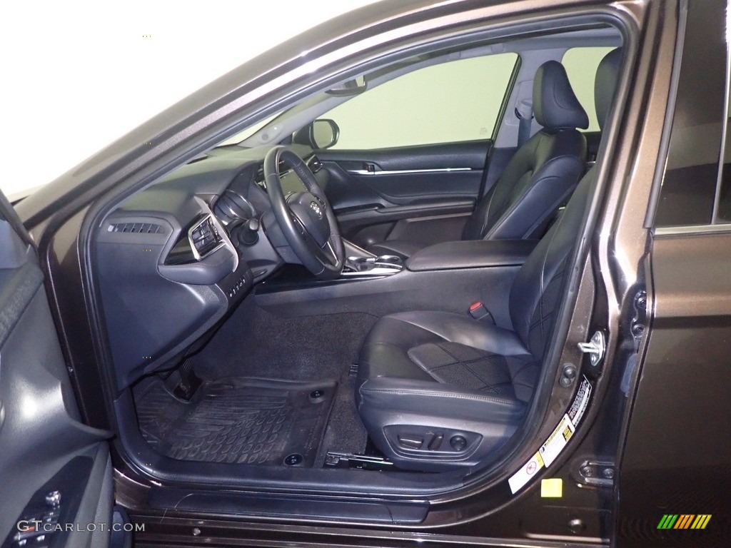 2018 Camry XLE - Brownstone / Black photo #24