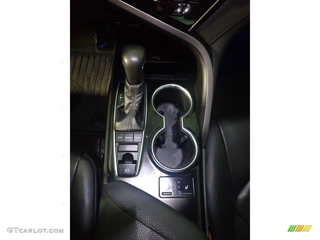 2018 Camry XLE - Brownstone / Black photo #34
