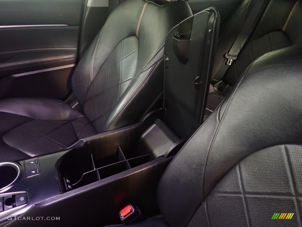 2018 Camry XLE - Brownstone / Black photo #35