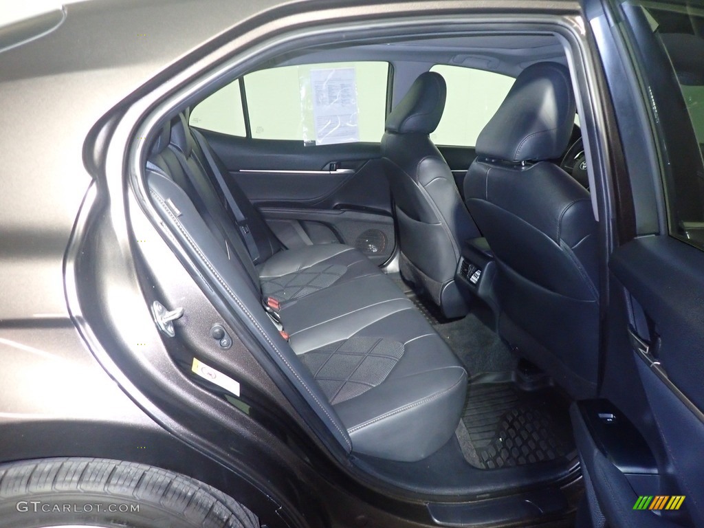 2018 Camry XLE - Brownstone / Black photo #39