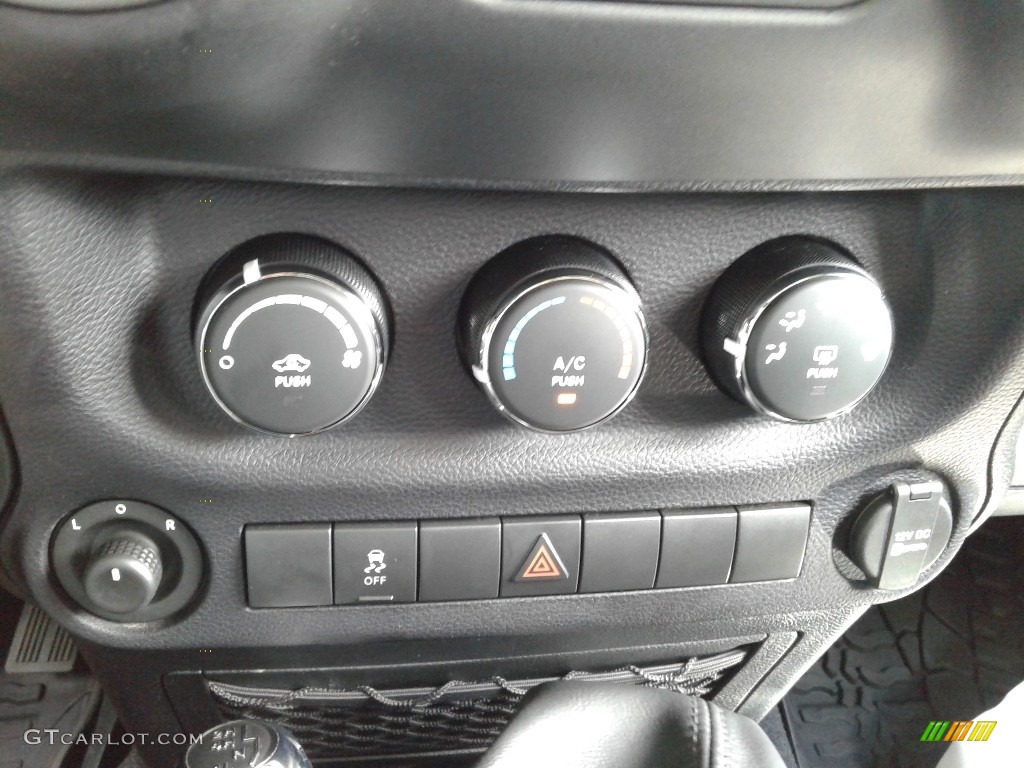 2016 Jeep Wrangler Unlimited Black Bear Edition 4x4 Controls Photo #142449138