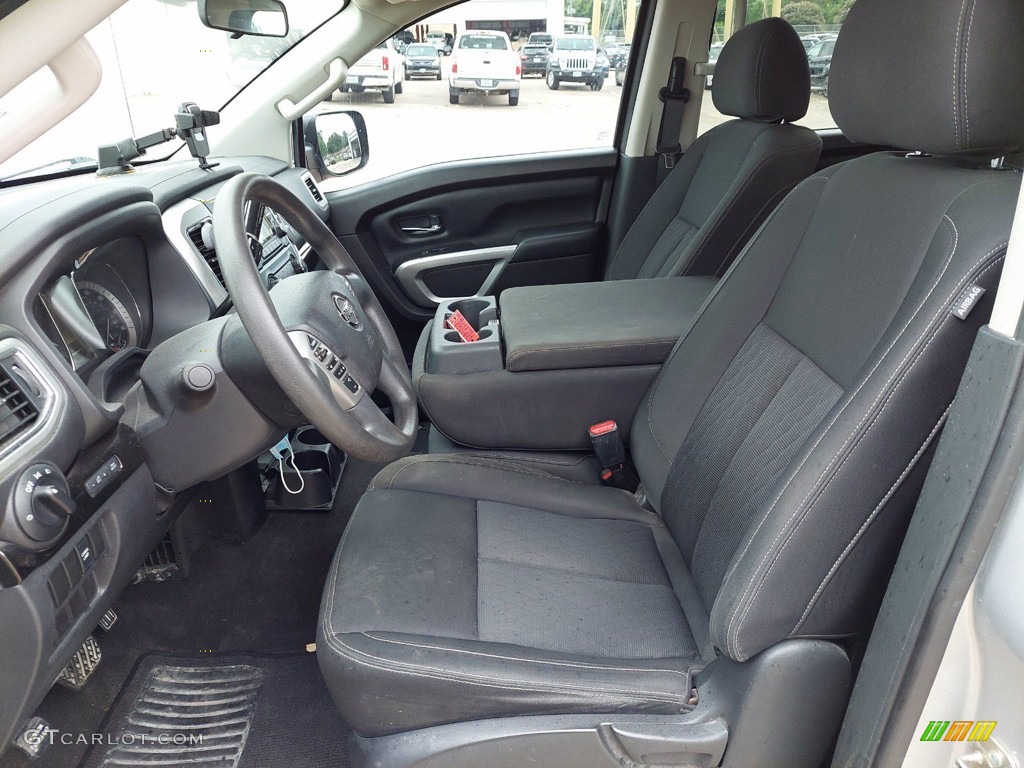 Black Interior 2017 Nissan Titan SV Crew Cab Photo #142450266