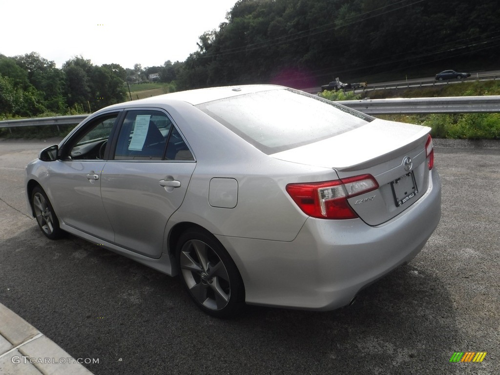 2014 Camry SE V6 - Classic Silver Metallic / Black/Ash photo #14