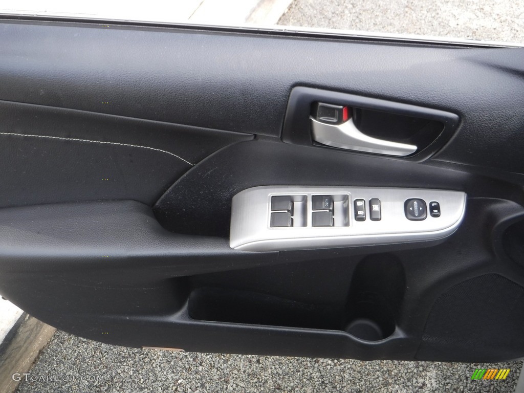 2014 Camry SE V6 - Classic Silver Metallic / Black/Ash photo #22