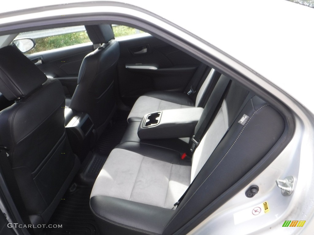 2014 Camry SE V6 - Classic Silver Metallic / Black/Ash photo #23