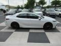 Super White - Camry XSE Photo No. 3