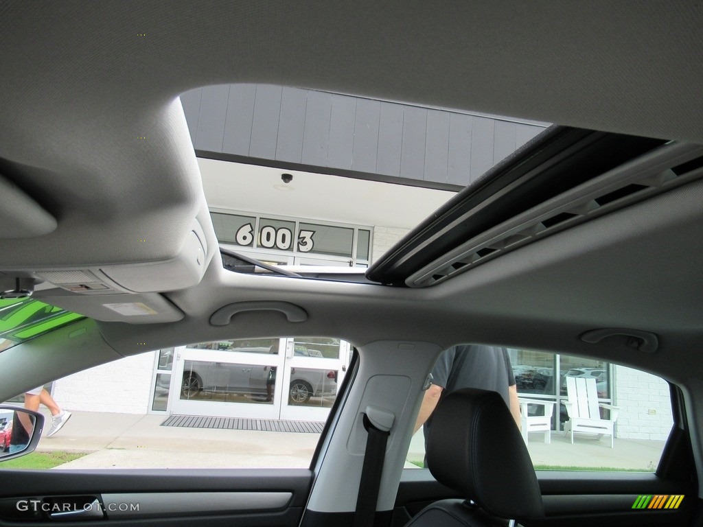 2015 Passat SE Sedan - Candy White / Titan Black photo #11