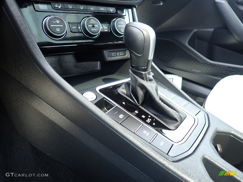 2020 Volkswagen Jetta R-Line Transmission Photos