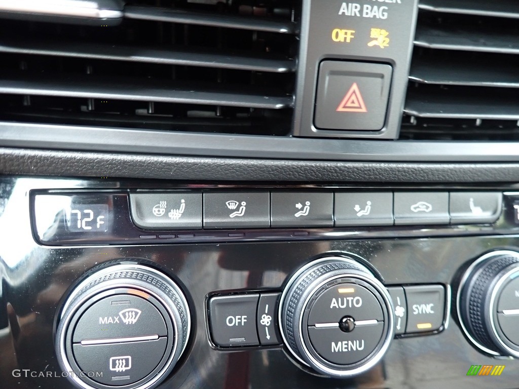 2020 Volkswagen Jetta R-Line Controls Photo #142463088